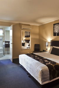 Ambassador On Ruthven - Toowoomba - Accommodation Directory 1