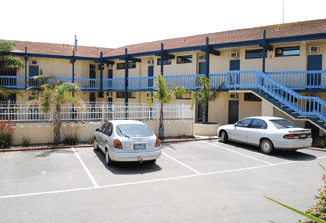 Lakes Central Hotel - Accommodation Directory