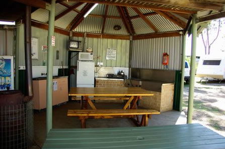 Albany Happy Days Caravan Park - Accommodation Directory 1