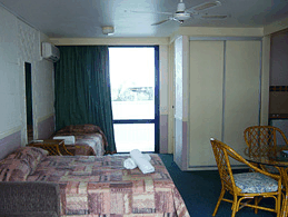 Club Surfers - Accommodation Directory