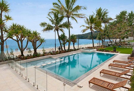 Castaways Beach QLD Accommodation Directory