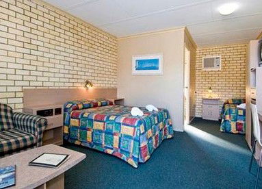 Econo Lodge Fraser Gateway - Accommodation Directory 0