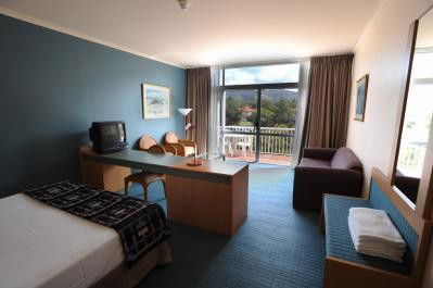 Absolute Beachfront Opal Cove Resort - Accommodation Directory 2