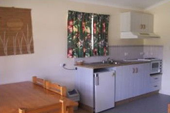 Halliday Bay QLD Accommodation Directory