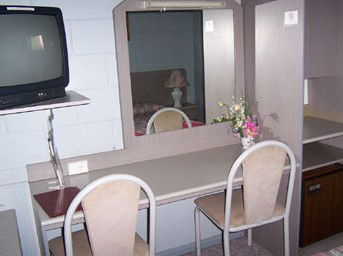 Governors Hill Motel - Accommodation Directory 3
