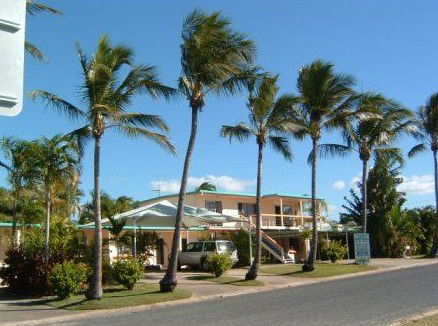Palm View Holiday Apartments - Accommodation Directory 2