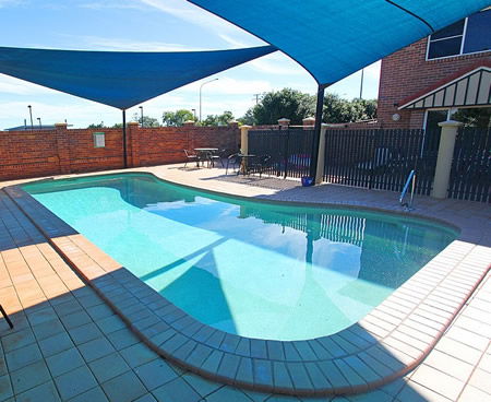 Cotswold Motor Inn - Accommodation Directory 0