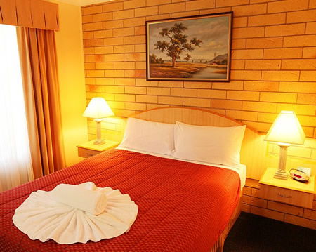 Cotswold Motor Inn - Accommodation Directory 2