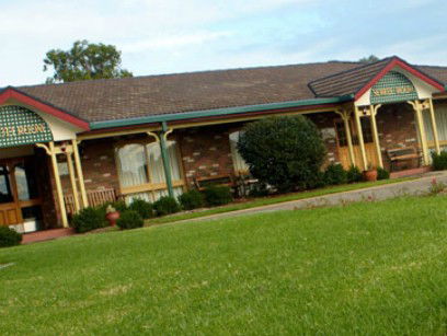 Carriage House Motor Inn - Accommodation Directory 1