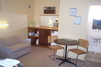 Belvedere Motel - Accommodation Directory 4