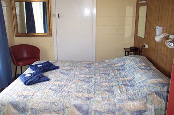 Meningies Waterfront Motel - Accommodation Directory 2
