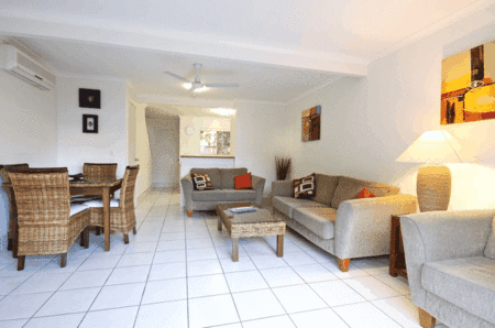 Pelican Beach Resort - Accommodation Directory 3