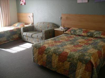 Country Comfort Orange - Accommodation Directory 0