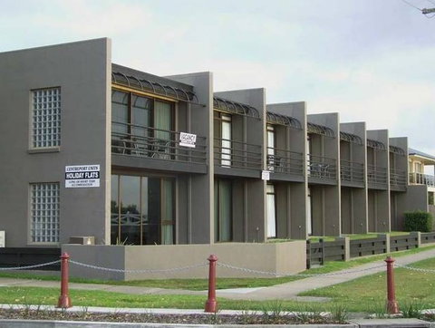 Centreport Units - Accommodation Directory 0