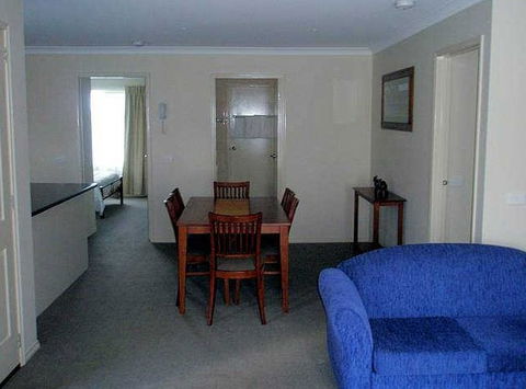 Victoria Lodge Motor Inn And Apartments - Accommodation Directory 1