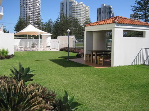 Golden Sands Holiday Apartments - Accommodation Directory 5