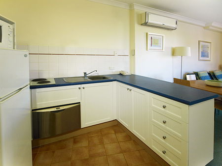 Oaks Calypso Plaza - Accommodation Directory 2