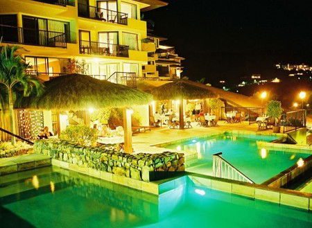 Waters Edge Resort - Accommodation Directory 1