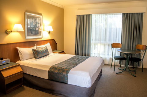 White Lace Motor Inn - Accommodation Directory 1