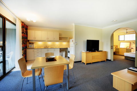Absolute Beachfront Smugglers On The Beach - Accommodation Directory 1