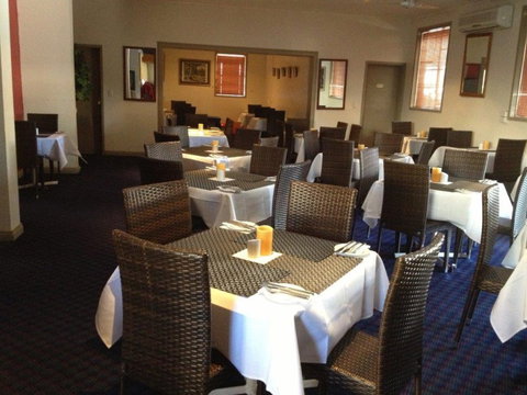 Bluestone Motor Inn - Accommodation Directory 3
