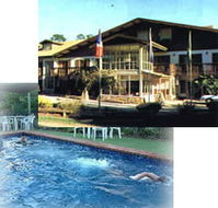 Bright Chalet - Accommodation Directory