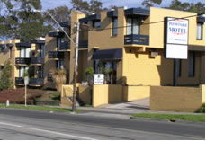 Pathfinder Motel - Accommodation Directory 0
