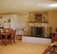 Sherwood Cottages Country Retreat - Accommodation Directory