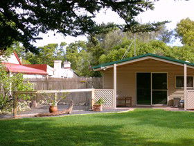 Allendale East SA Accommodation Directory