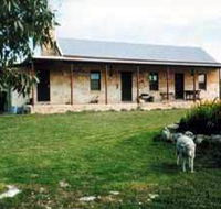 Mt Dutton Bay Woolshed Heritage Cottage - Accommodation Directory