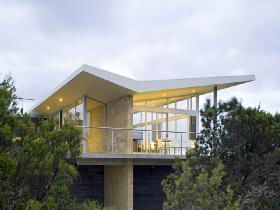 The Glasshouse - Accommodation Directory 0