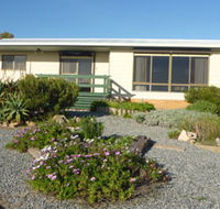 Oaklands Beach House - Accommodation Directory