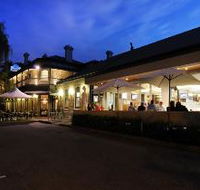 The Stirling Hotel - Accommodation Directory