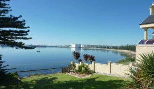 Bay 10 Accommodation - Accommodation Directory 1