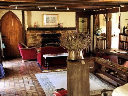 Wuthering Heights - Bronte Manor - Accommodation Directory 2