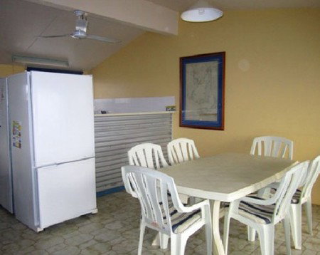 SeaStar Apartments - Accommodation Directory 4
