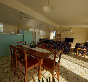 Sea Air-a Siesta 5 - Accommodation Directory 2