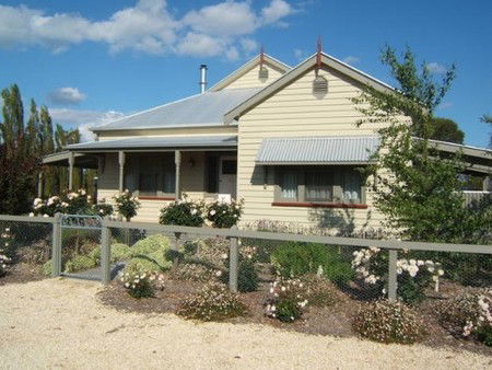 Willowbrook Cottages - Accommodation Directory 1