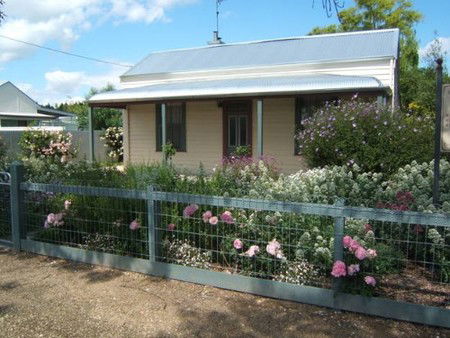 Willowbrook Cottages - Accommodation Directory 2