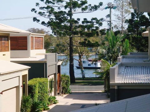 Sonoma Noosaville - Accommodation Directory 0