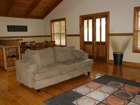 Beachport Retreat - Accommodation Directory 0