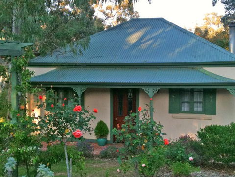 St Helens - Fettlers Cottage - Accommodation Directory 3