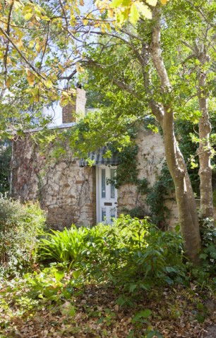 Stirling House - Accommodation Directory 1