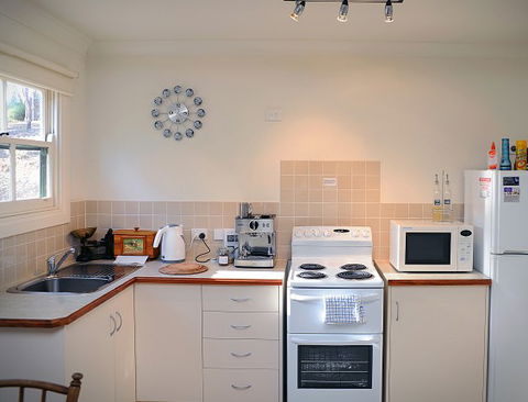St Helens - The Pavilion - Accommodation Directory 5