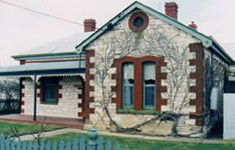 Naracoorte Cottages - Smith Street Villa - Accommodation Directory 4