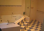 Naracoorte Cottages - MacDonnell House - Accommodation Directory 4