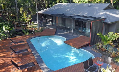 The Cairns Holiday Homes Red Arrow Lodge - Edge Hill, Cairns - Accommodation Directory 4