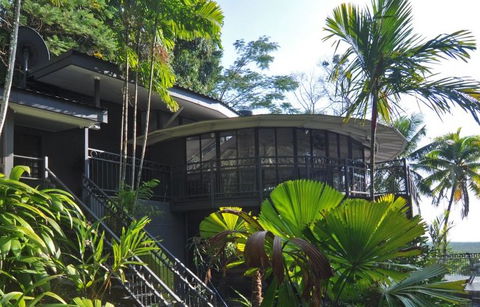 The Cairns Holiday Homes Red Arrow Lodge - Edge Hill, Cairns - Accommodation Directory 5
