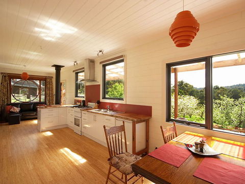 Elvenhome Farm Cottage - Accommodation Directory 2