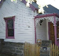 Peck's on Pine - Accommodation Directory